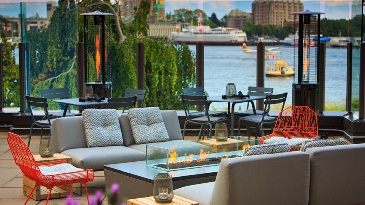 LURE Restaurant & Bar