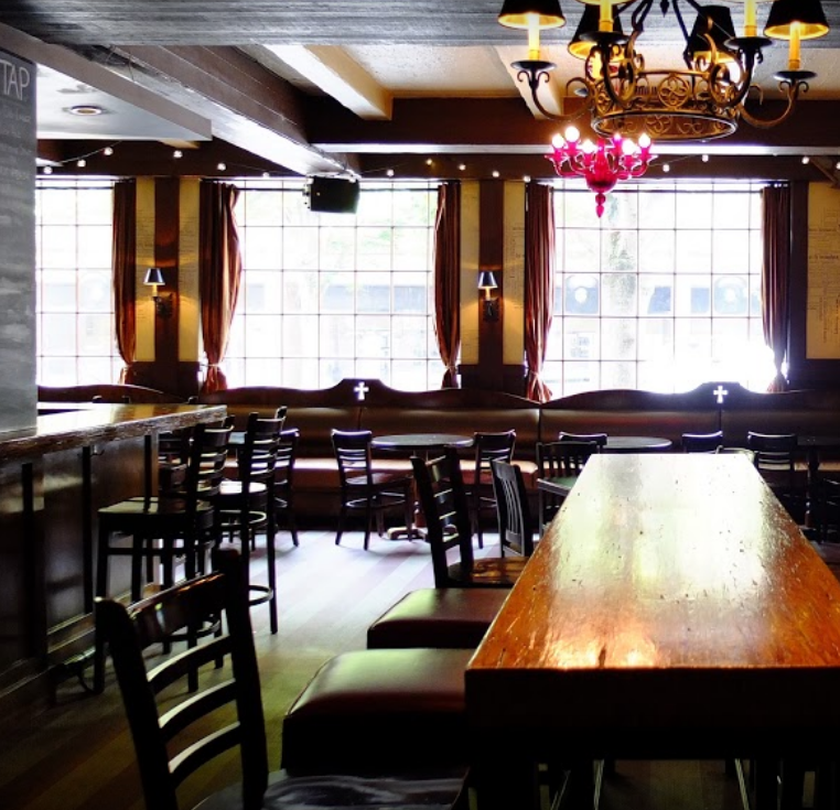 Smith’s Pub