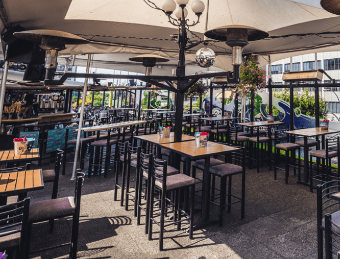 Rooftop Patio – Strathcona Hotel