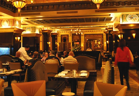 Grand Lux Cafe | Palazzo