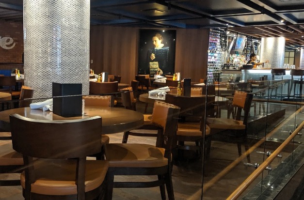 Hendriks Restaurant & Bar