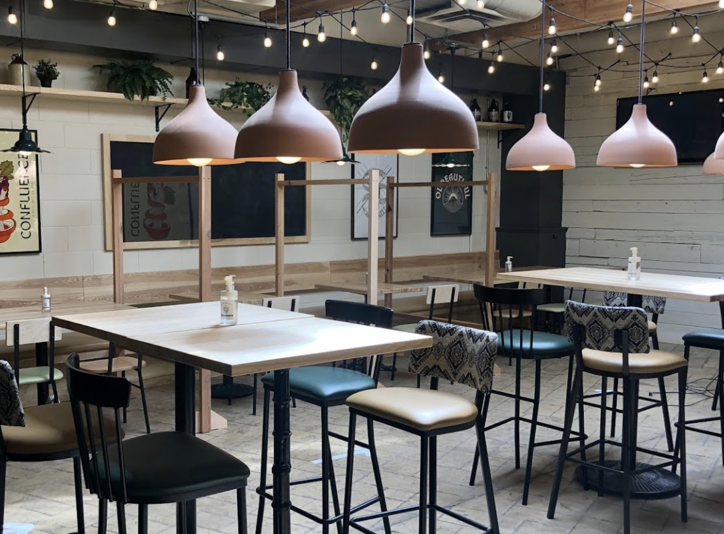 FREE HOUSE | Local Beer & Food Hall