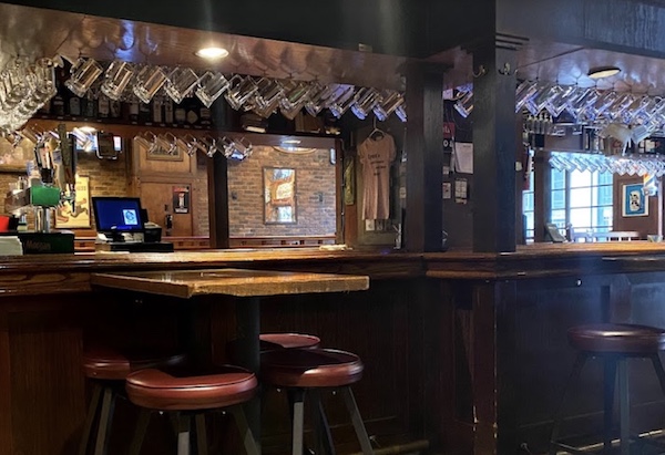 Lyon’s Pub