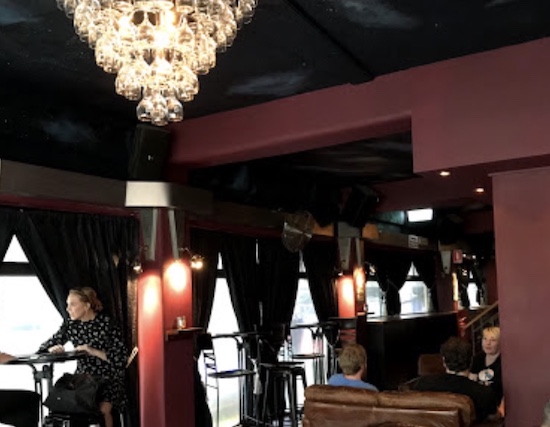 Lustre Bar