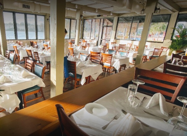 Russell’s on Lake Ivanhoe