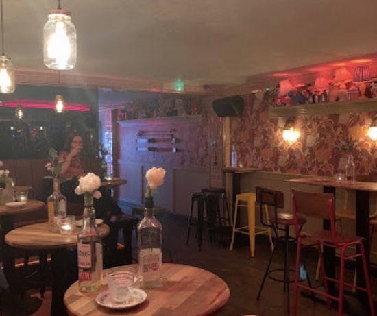 Simmons Bar Brick Lane