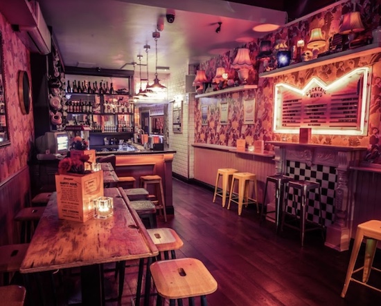Simmons Bar Mornington Crescent