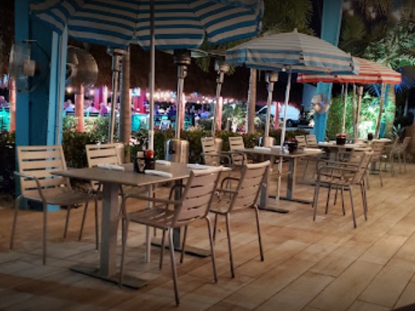 Tiki Docks Bar & Grill