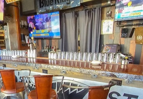 CP Shuckers Cafe & Raw Bar