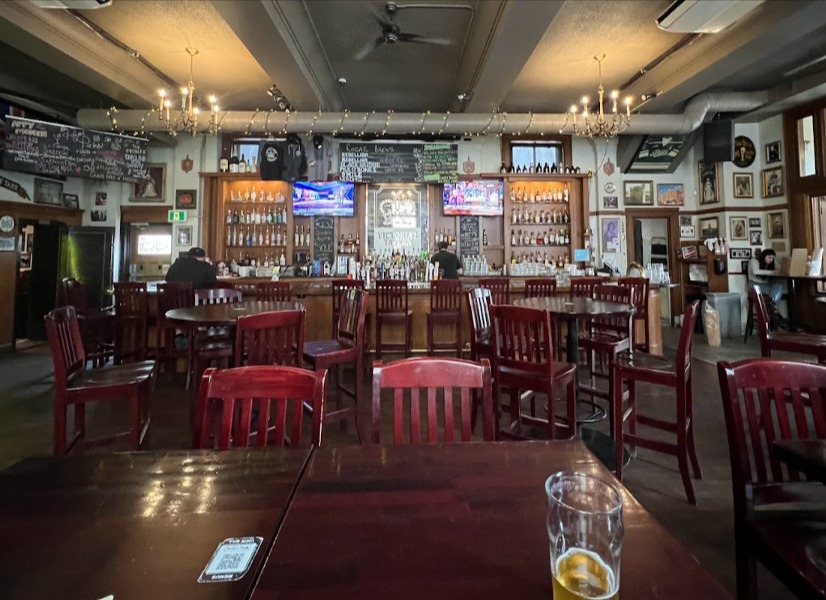 Victoria’a Tavern